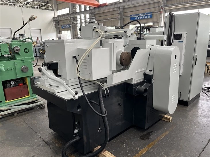 Precision Centerless Grinding Machine