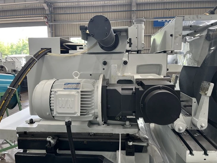 Wide-Wheel CNC Centerless Grinder