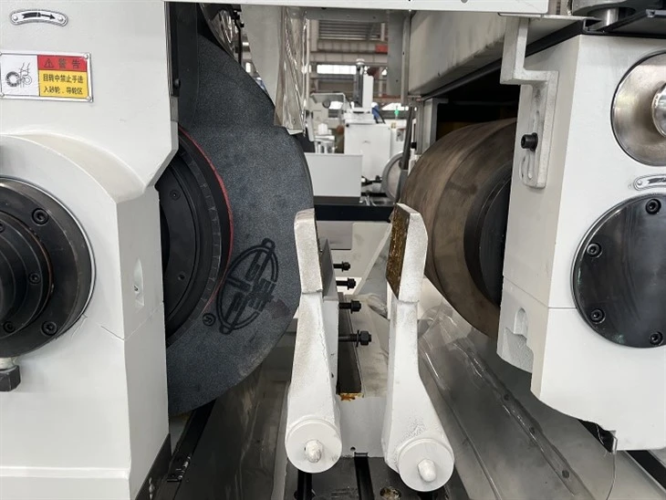 Wide Wheel Centerless Grinder Machine